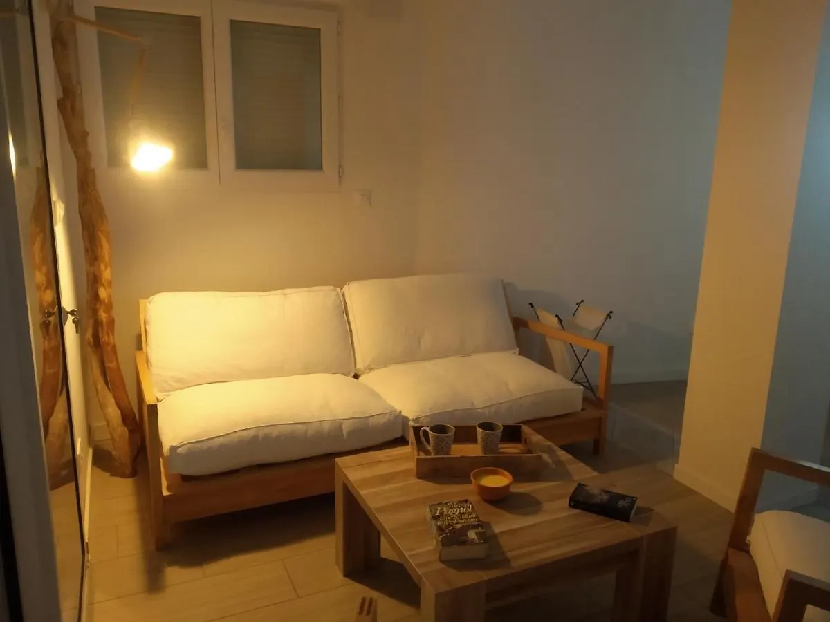 Maison Cosy Avec Jardin Prive Cadalen 0*,  프랑스